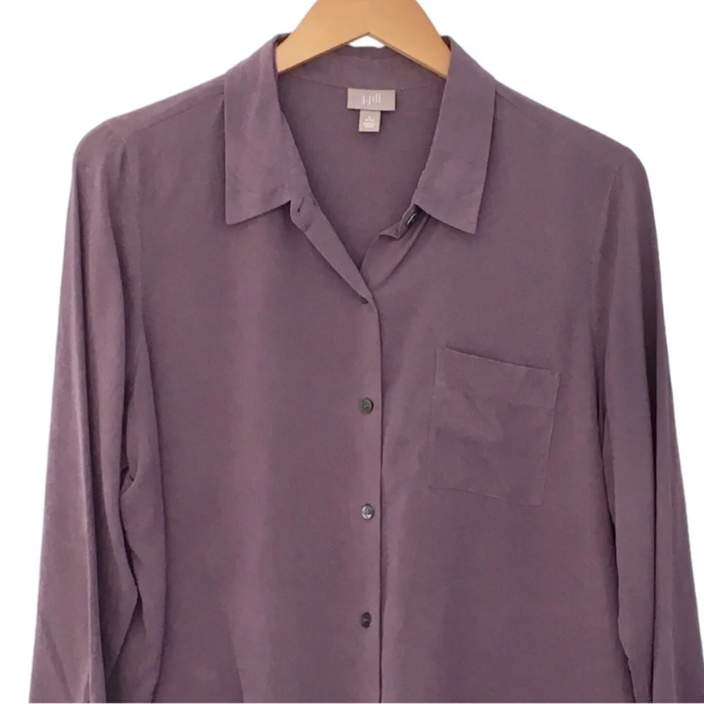 J.Jill Lavender Haze 100% Silk button down blouse sz M - Picture 8 of 8